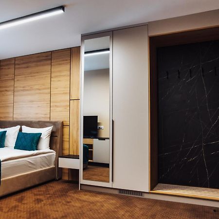 Hotel Brcko Gas Sarajevo Lukavica Bagian luar foto