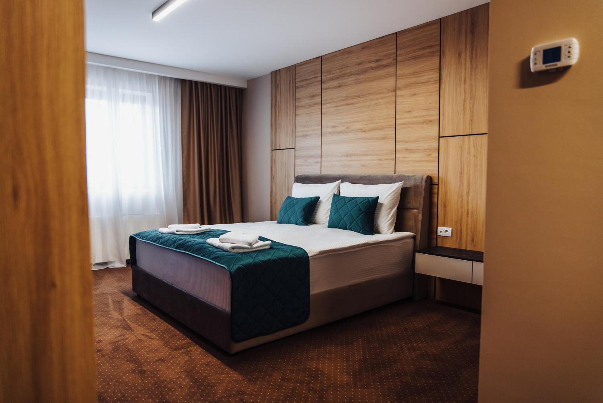 Hotel Brcko Gas Sarajevo Lukavica Bagian luar foto
