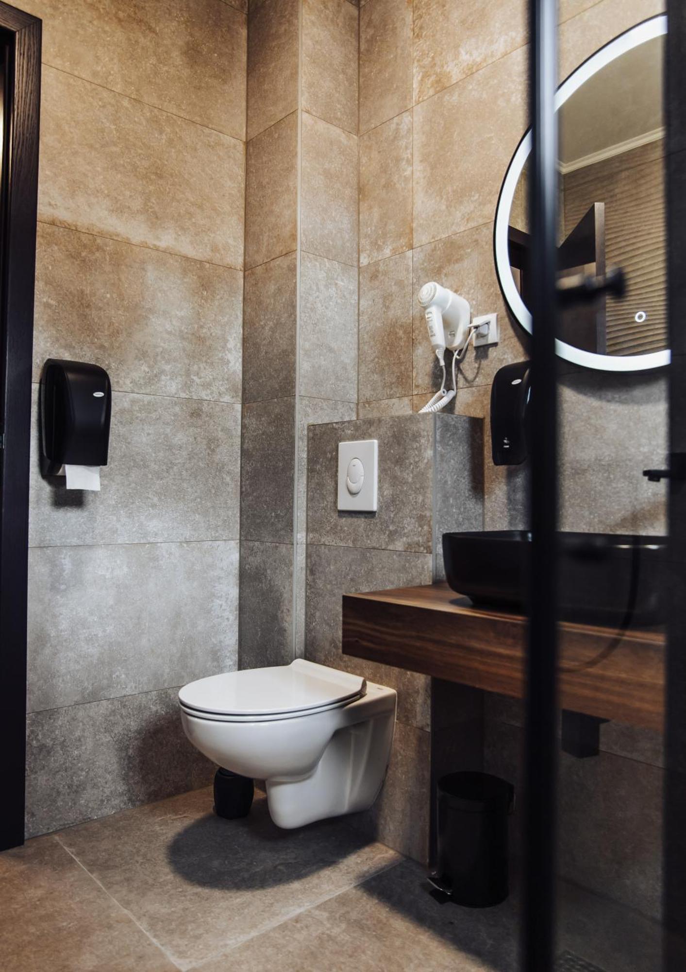 Hotel Brcko Gas Sarajevo Lukavica Bagian luar foto