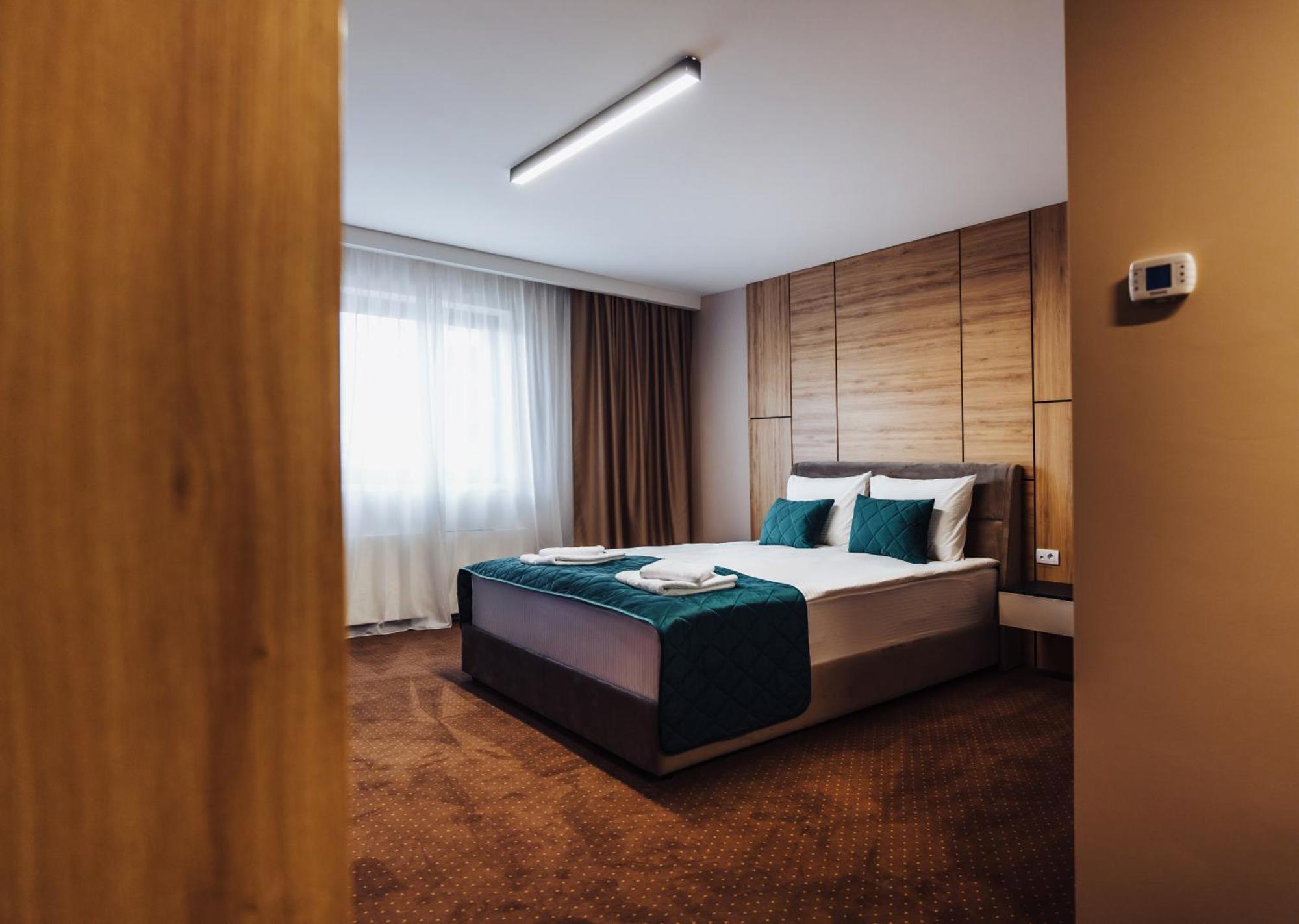Hotel Brcko Gas Sarajevo Lukavica Bagian luar foto